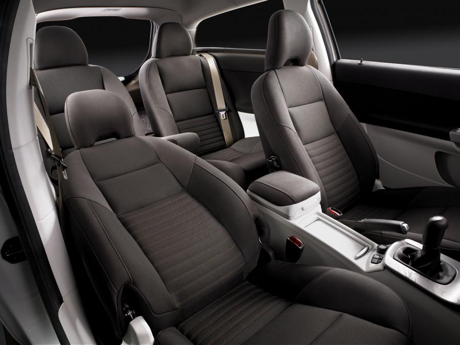  Volvo C30 Design Concept 2006 года  (фото 4 из 22)